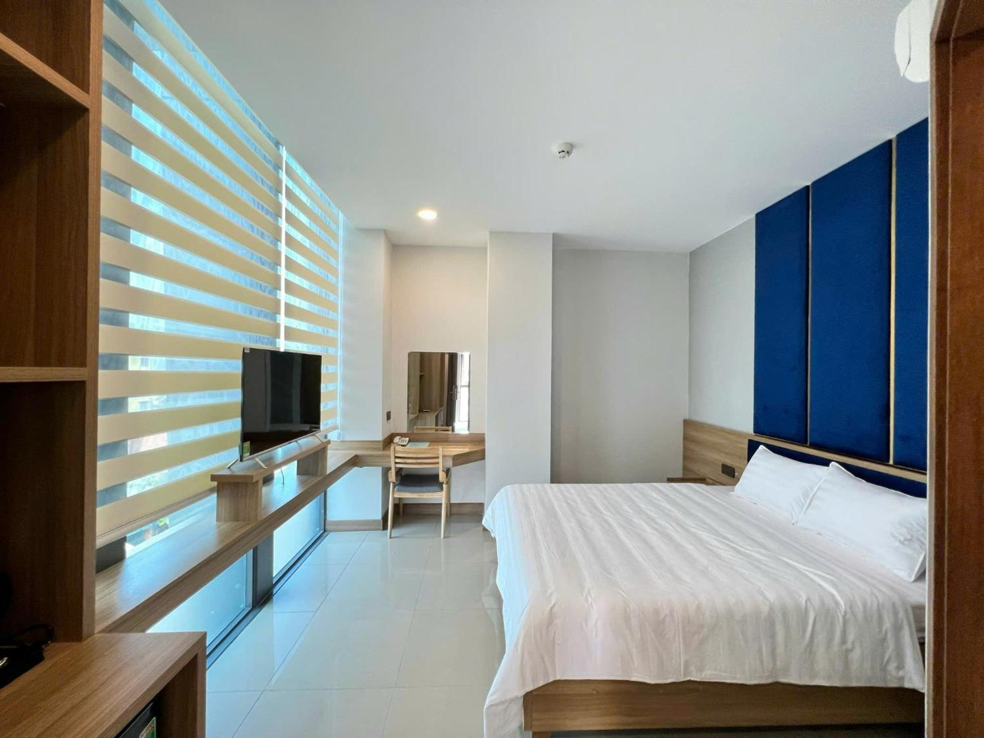 Tran Long Quan 12 Hotel